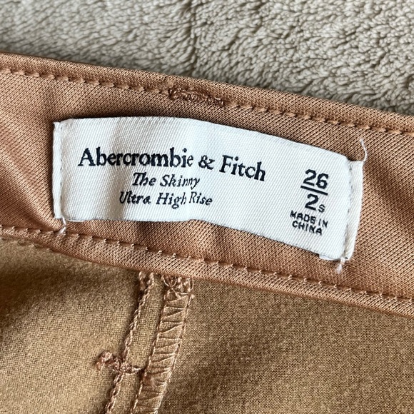 Abercrombie & Fitch The Skinny Ultra High Rise Faux Leather Pants - Picture 10 of 14